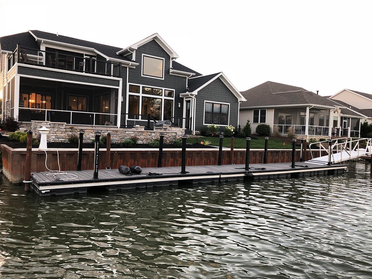 Choosing the Right Floating Dock: The Ultimate Guide – American Muscle ...