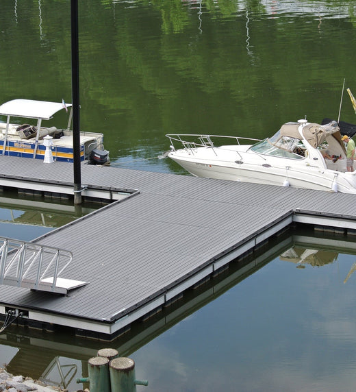 5 Essential Tips for First-Time Boat Owners - American Muscle Docks