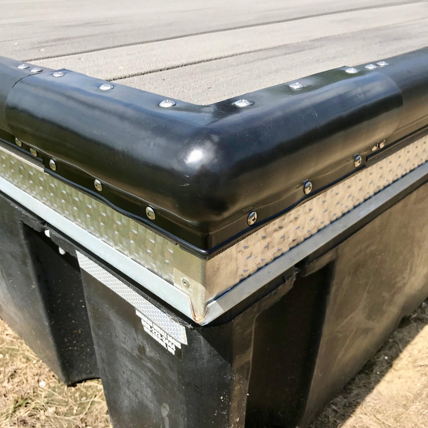 Corner Bumper - Floating boat dock rub rail protector