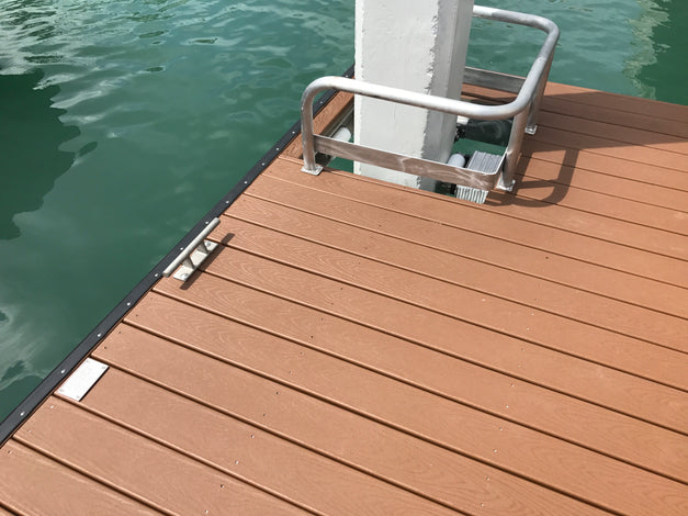 composite floating dock Nicaragua inside piling built by American Muscle Docks